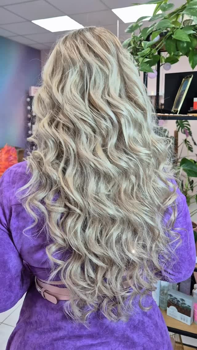 Premena klientky s dôrazom na správnu dĺžku, hustotu a techniku